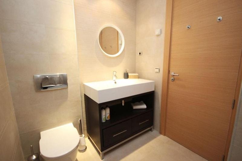 Spacious With 3 Pools & Gym Apartament