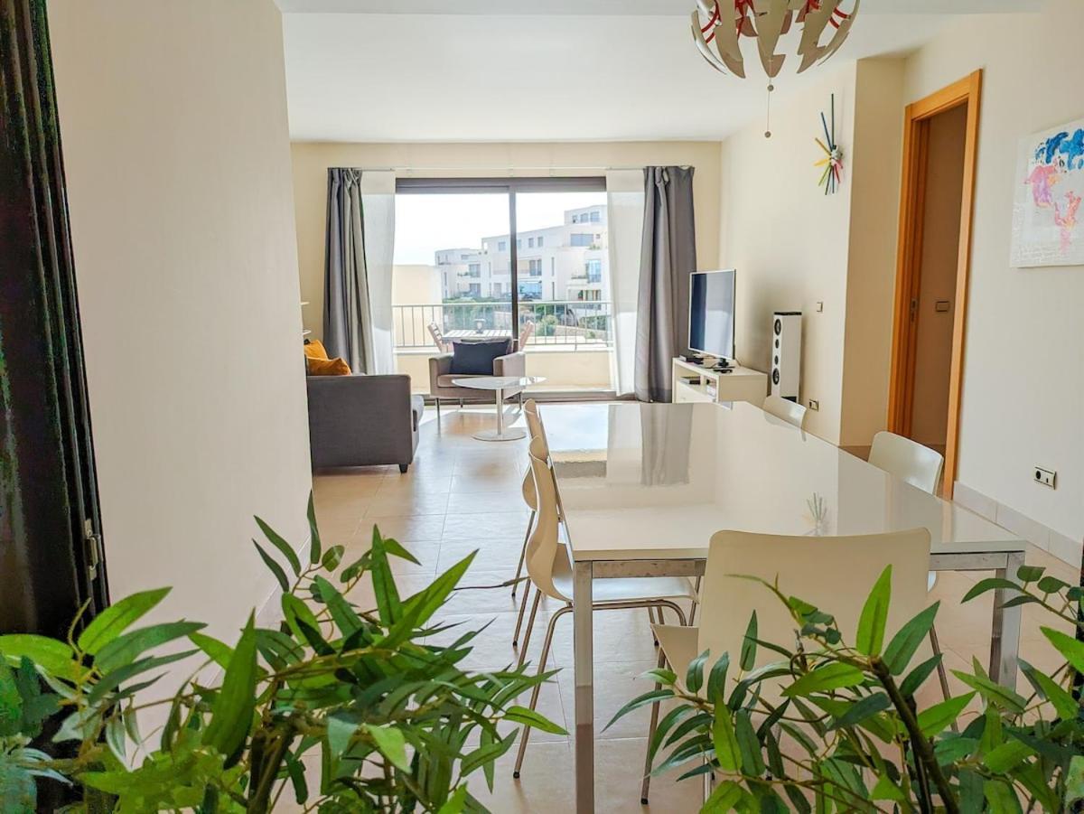 Spacious With 3 Pools & Gym Apartament Marbella